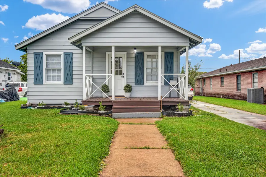 1127 W 4th Street, Freeport, TX 77541 - #2