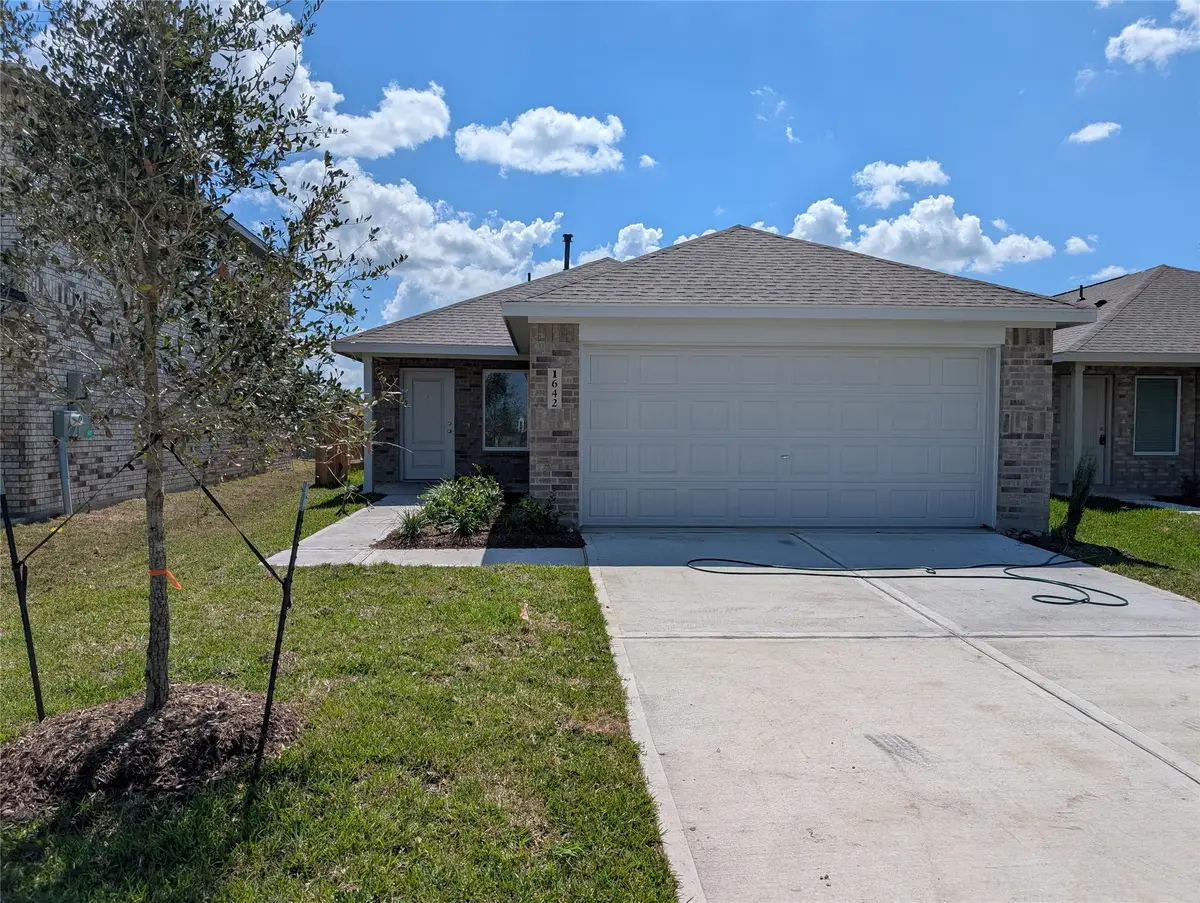 2923 Summer Breeze Way, Angleton, TX 77515 - #1