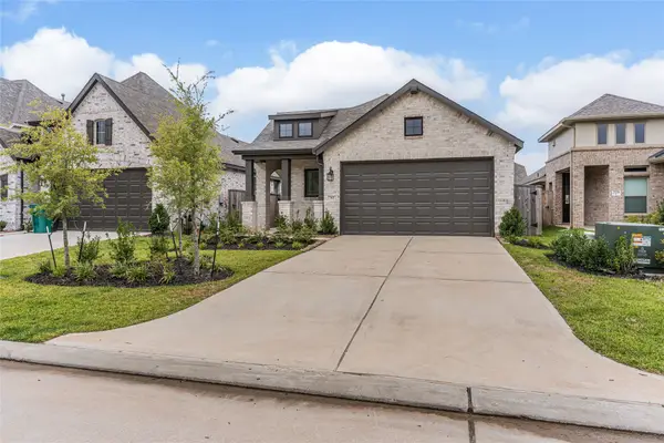 712 Washita Falls Lane, Conroe, TX 77304