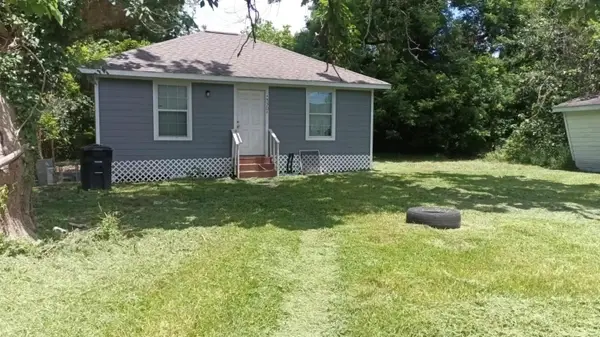 5301 Higgins Street, Houston, TX 77033