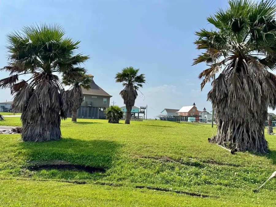 985 Sailfish, Crystal Beach, TX 77650 - #2