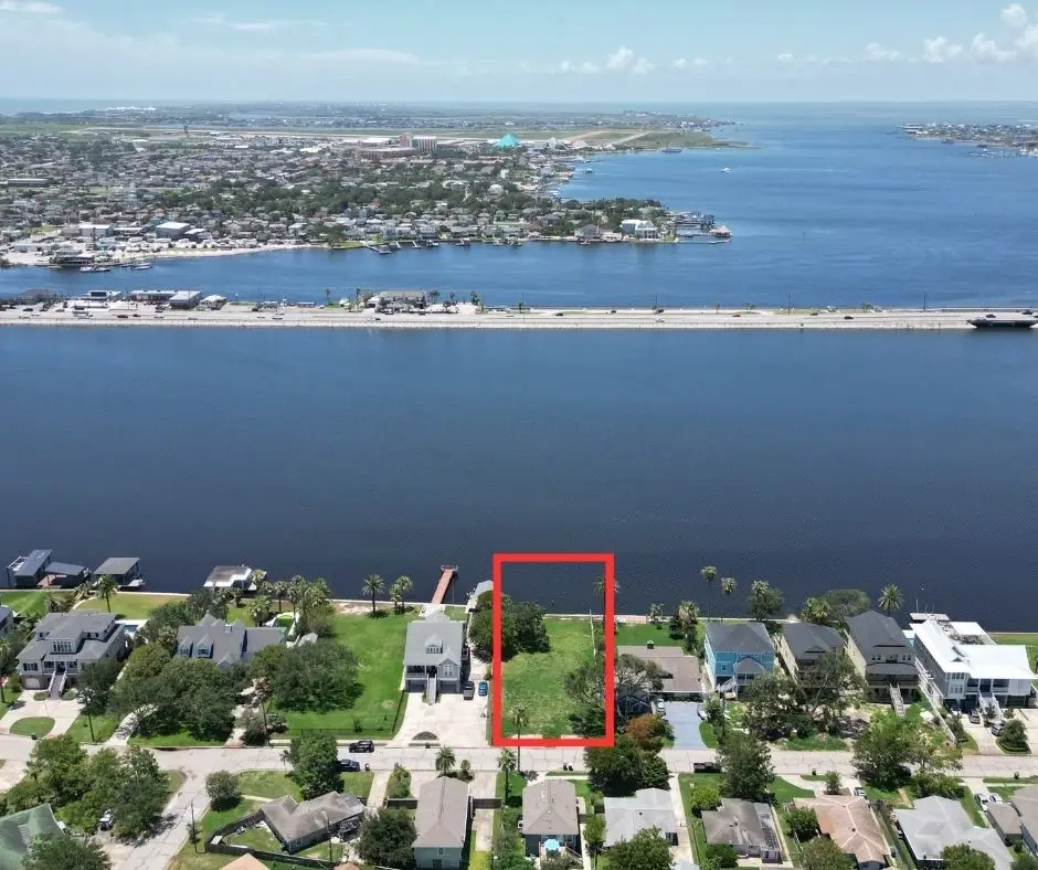 1609 Bayou Shore Drive, Galveston, TX 77551 - Image #1