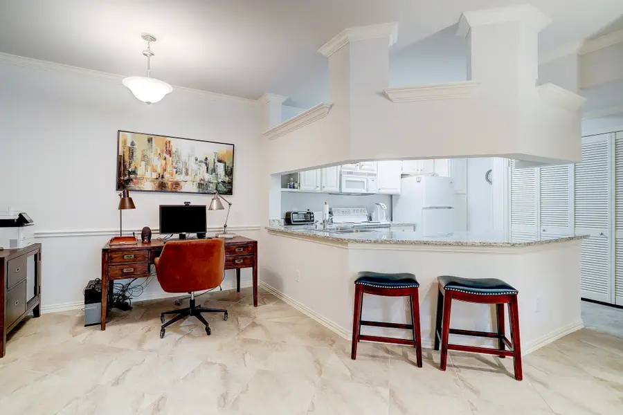 2111 Welch Street #A129, Houston, TX 77019 - Image #2