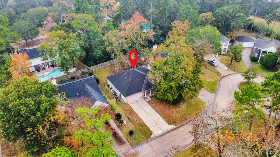 7 Amber Fire Place, The Woodlands, TX 77381 - Image #2