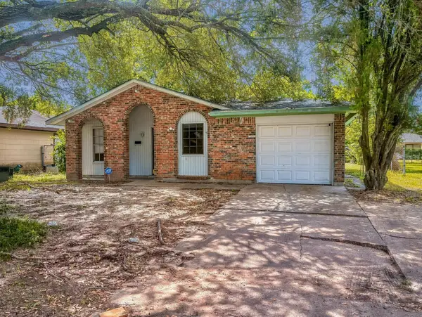 12610 S Coast Drive, Houston, TX 77047