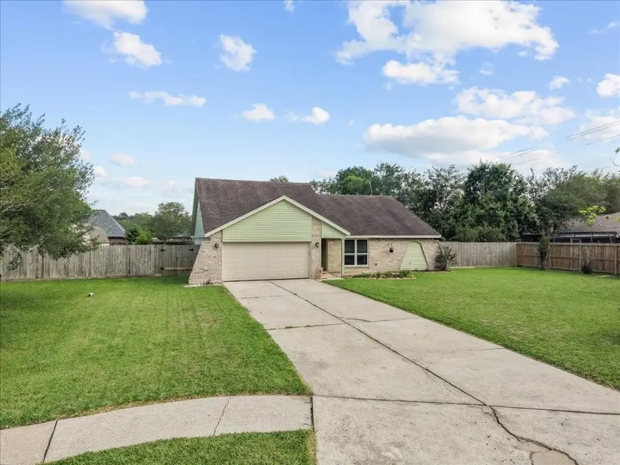1118 Killarney Avenue, Friendswood, TX 77546 - #2