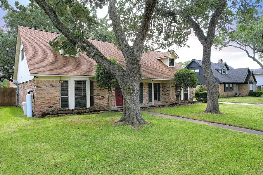2106 S Memorial Court, Pasadena, TX 77502 - #2
