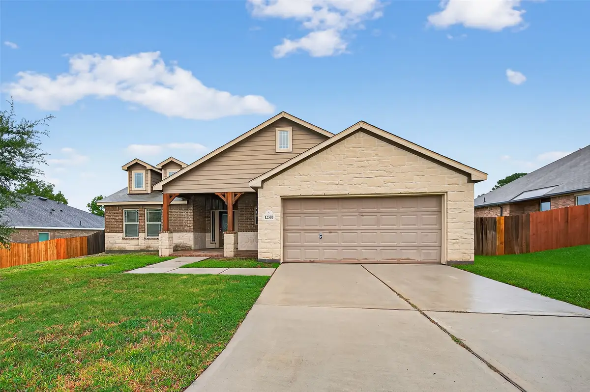 12370 Lake Conroe Hills Drive, Willis, TX 77318 - Image #1