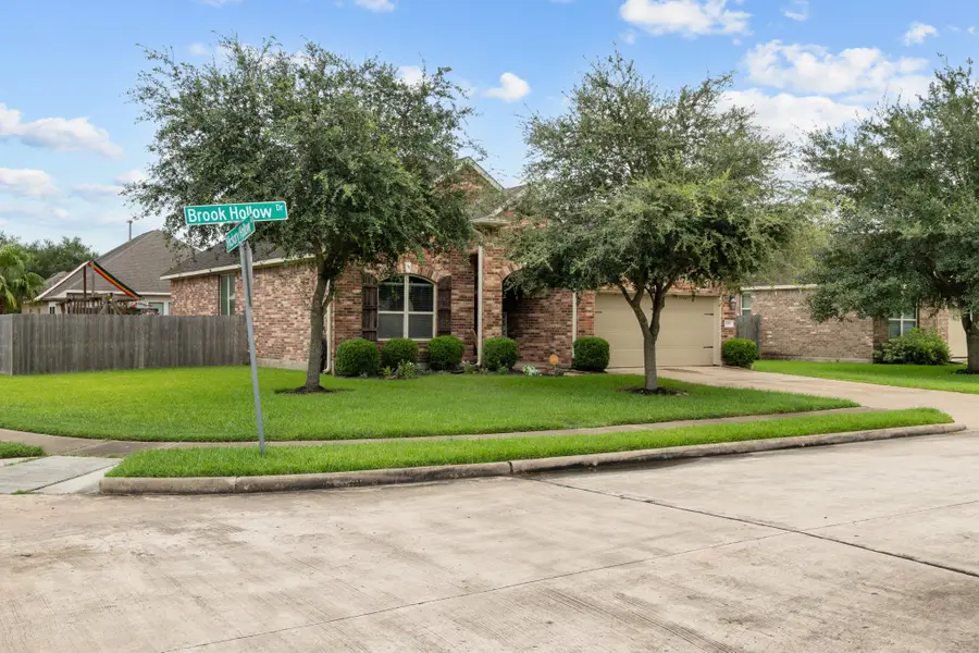 1501 Brook Hollow Drive, Pearland, TX 77581 - #3