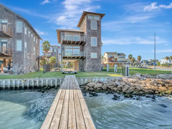 606 2nd St, Seabrook, TX 77586