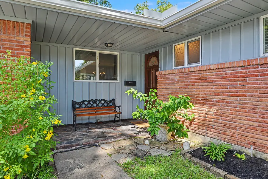 5322 Creekbend Drive, Houston, TX 77096 - #2