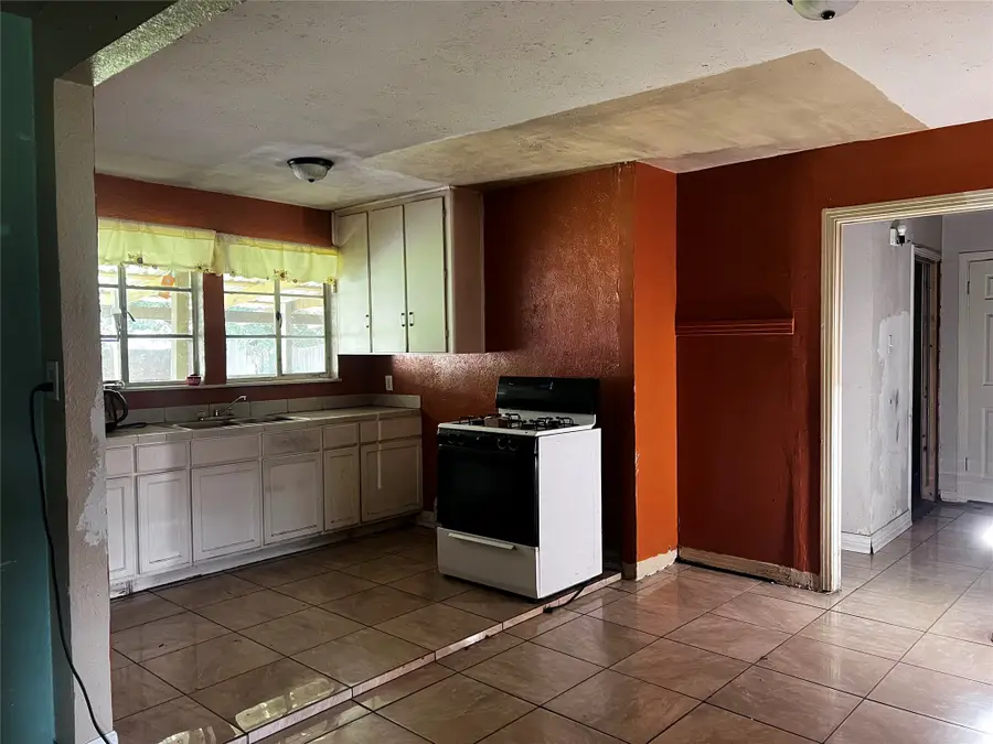 7641 Delavan Drive, Houston, TX 77028 - #3