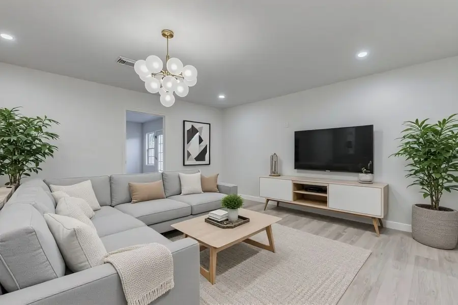 5514 Chantilly Lane, Houston, TX 77092 - Image #3