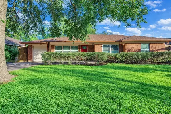 219 E Janisch Road, Houston, TX 77022