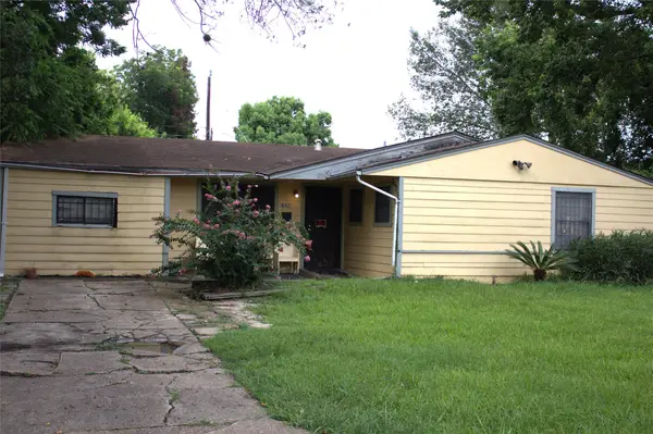5417 Flamingo Drive, Houston, TX 77033