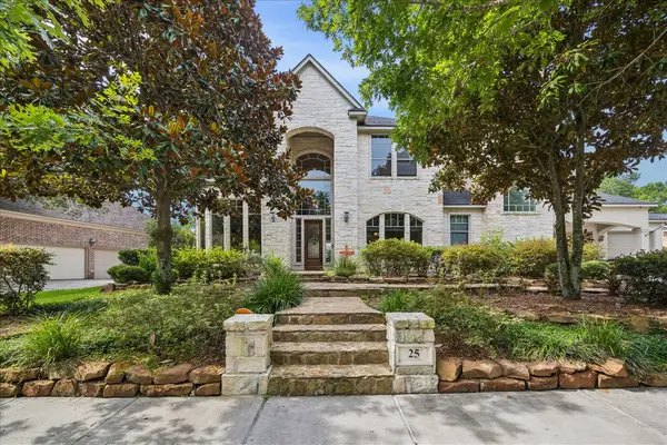 25 Club Oak Court, Kingwood, TX 77339