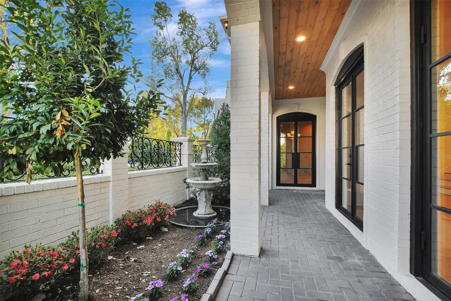 74 Briar Hollow Lane, Houston, TX 77027 - Image #3