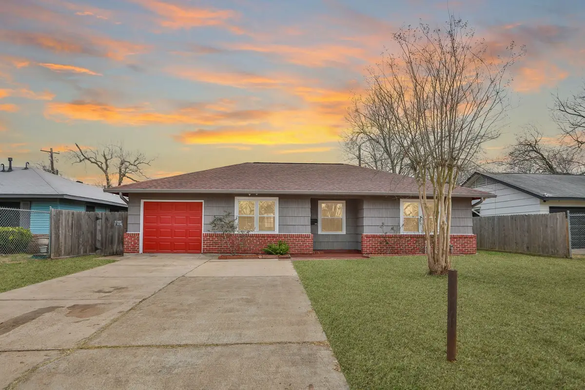 9211 Vinearbor Street, Houston, TX 77033 - #1