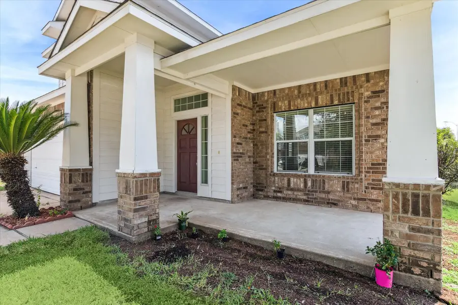 11931 Green Willow Falls Drive, Tomball, TX 77375 - Image #2