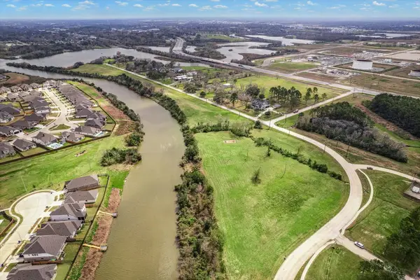 19411 Old Galveston Road, Webster, TX 77598
