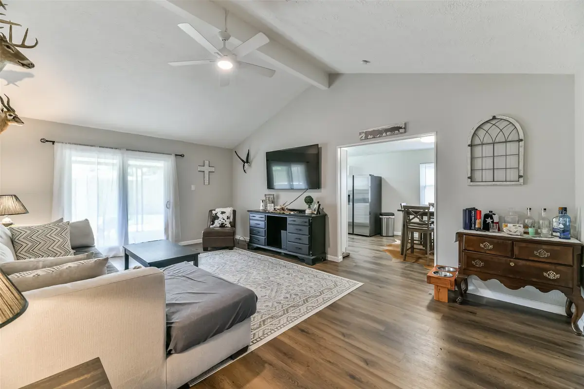 9902 Wren Street, La Porte, TX 77571 - Image #1