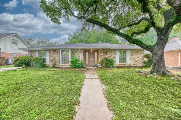 5722 Cheltenham Drive, Houston, TX 77096