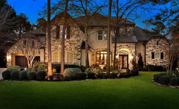 54 Player Point Drive, The Woodlands, TX 77382