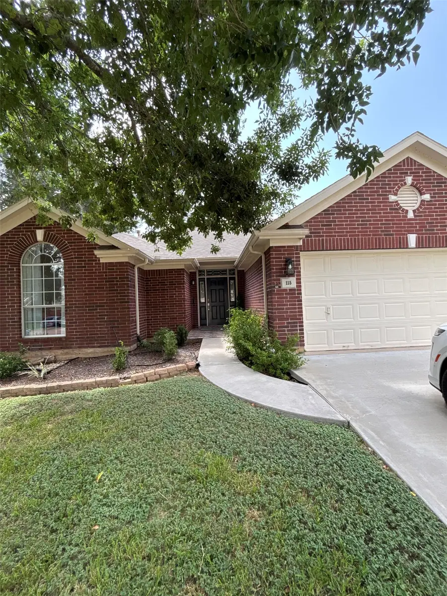 115 Papaya Street, Lake Jackson, TX 77566 - #2