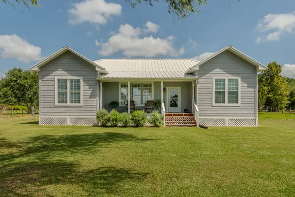 1401 E Buccaneer Drive, Winnie, TX 77665