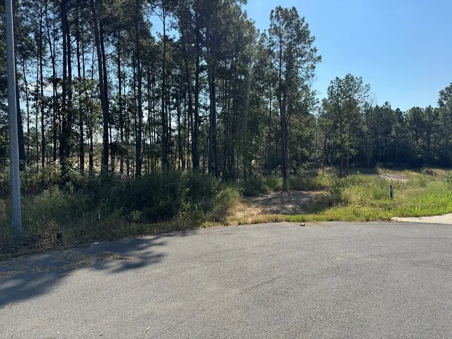 129 Yaupon Court, Lufkin, TX 75904 - Image #2