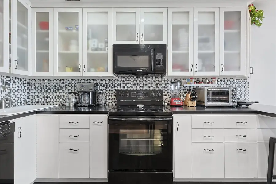 5110 San Felipe #151W, Houston, TX 77056 - Image #2