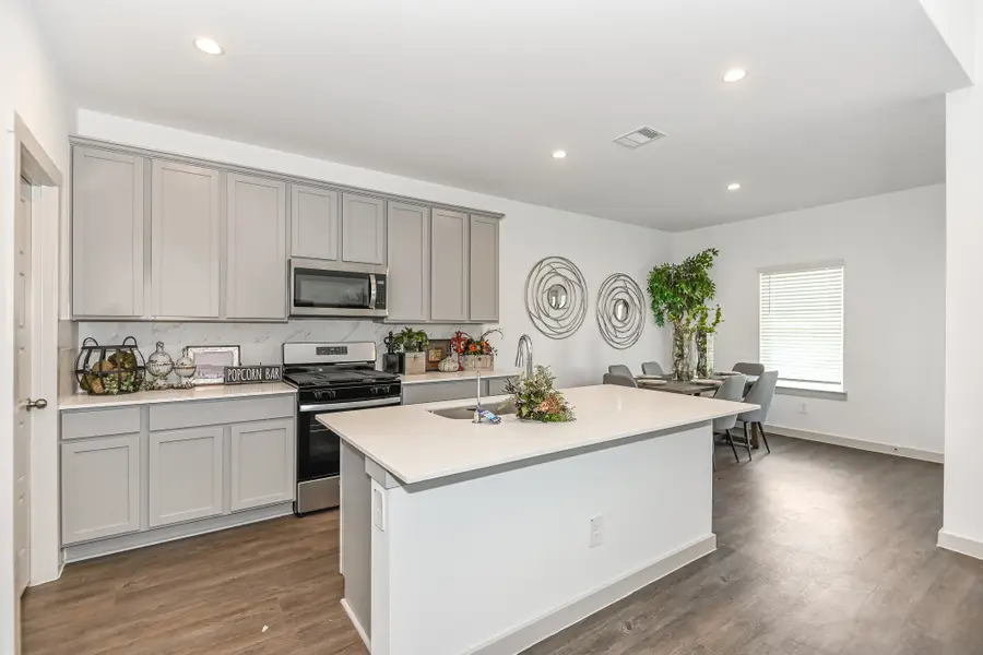 3225 Coral Bluff Drive, Texas City, TX 77539 - #2