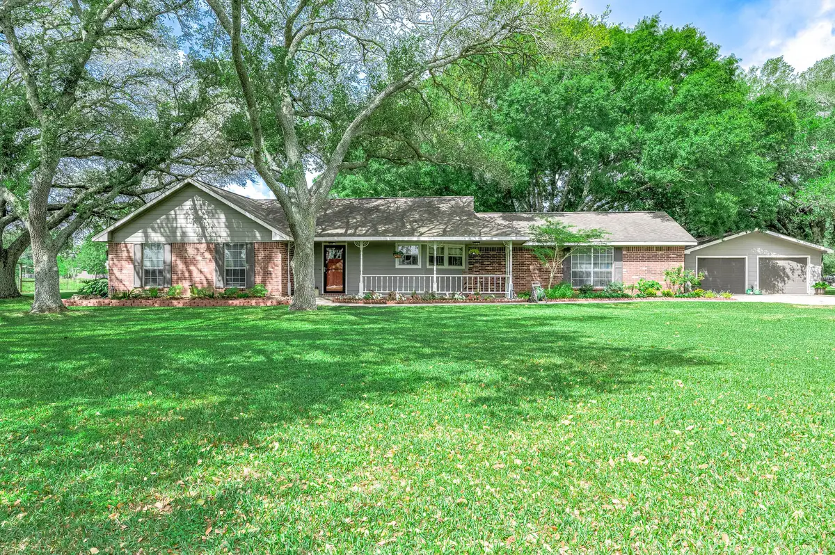 447 County Road 545, Alvin, TX 77511 - #1