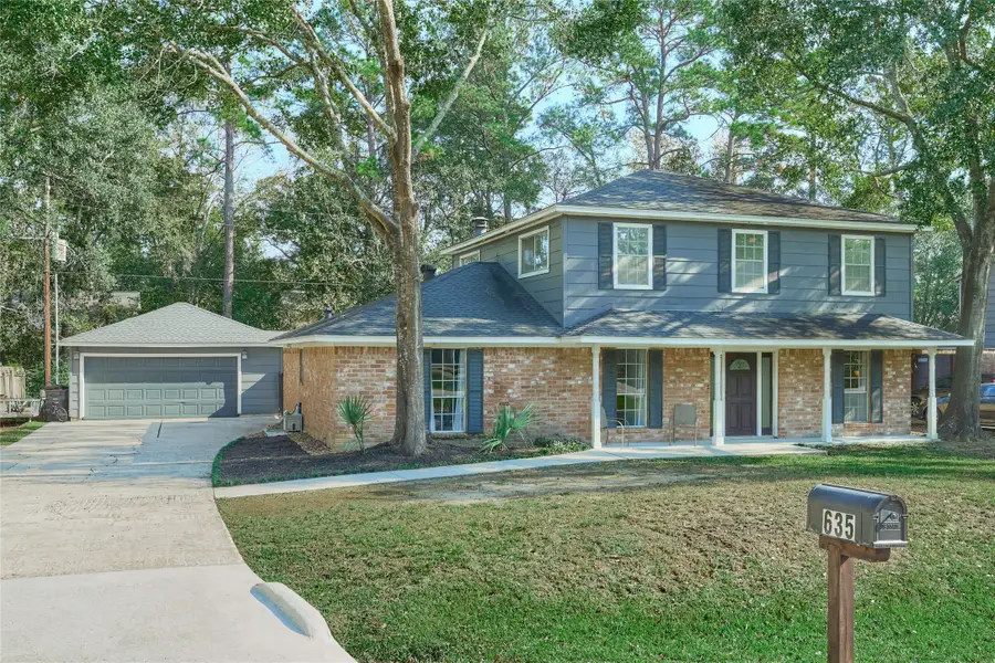 635 Mosswood Drive, Conroe, TX 77302 - Image #2