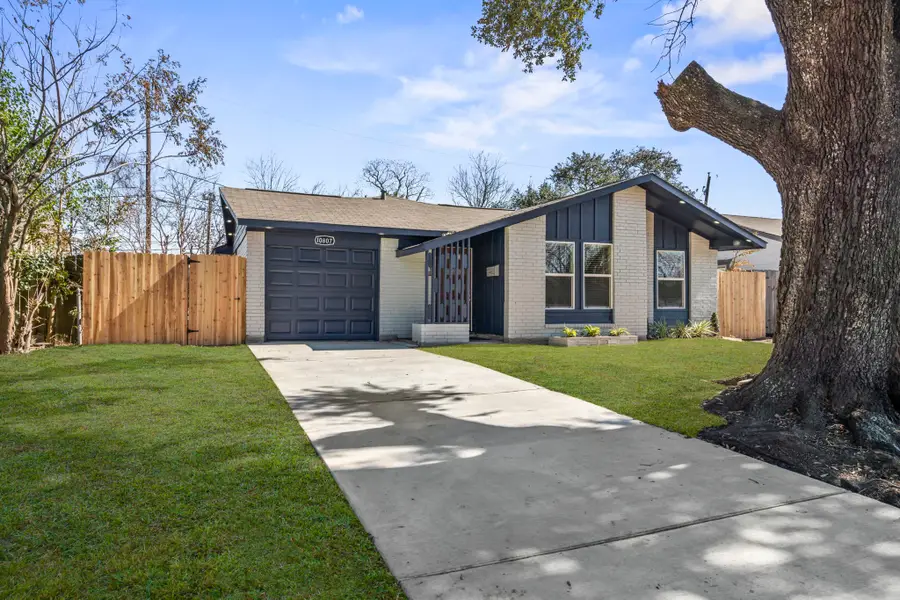 10807 Segrest Drive, Houston, TX 77047 - Image #2