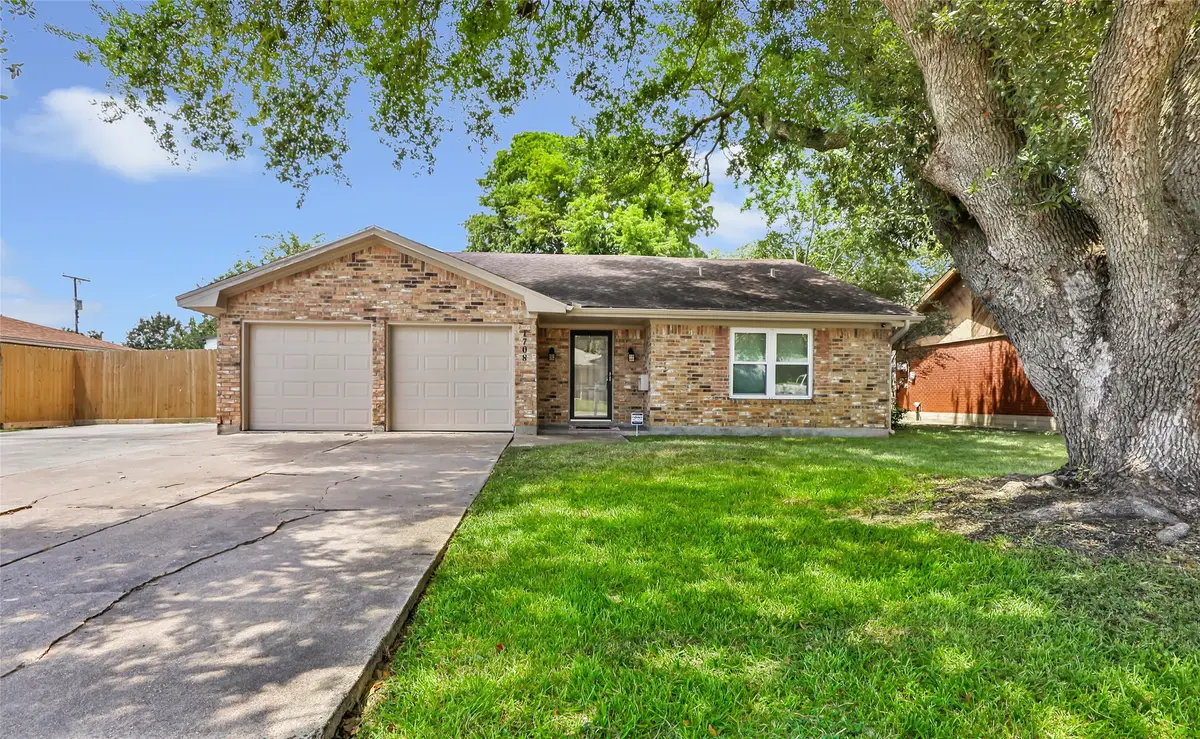 1708 17th Avenue N, Texas City, TX 77590 - Image #1