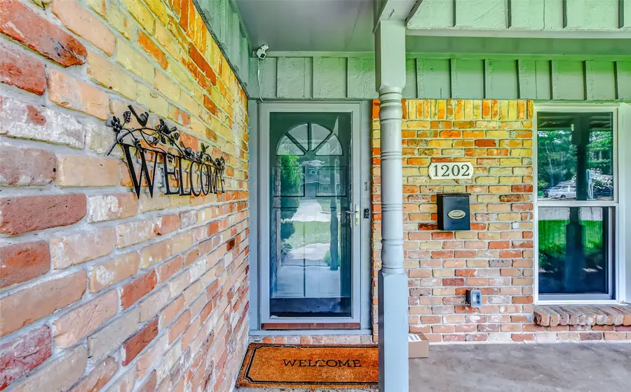 1202 Shadeland Drive, Houston, TX 77043 - #2