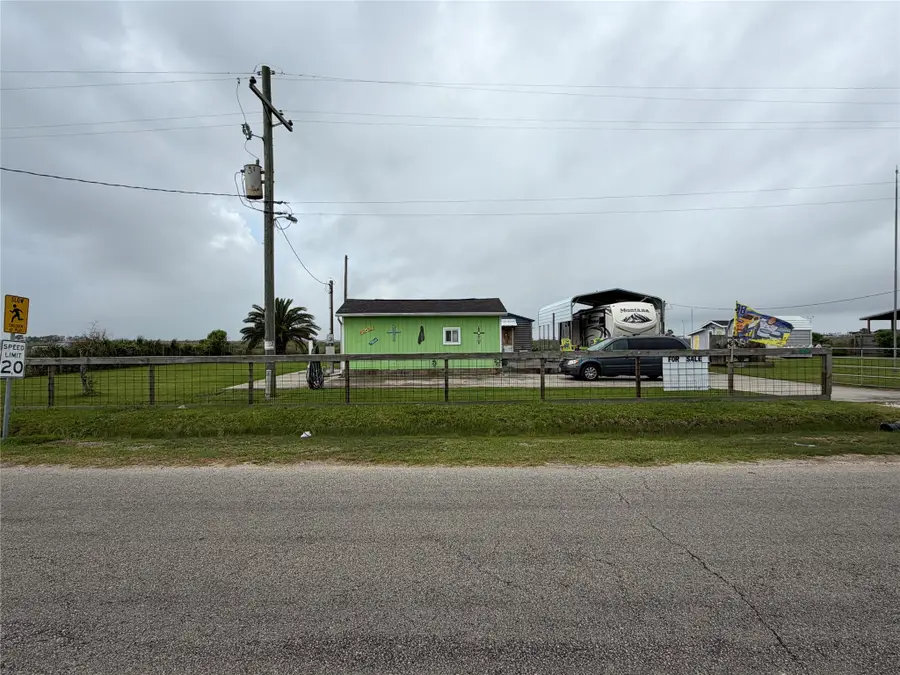 1270 N Monkhouse Drive, Crystal Beach, TX 77650 - #3