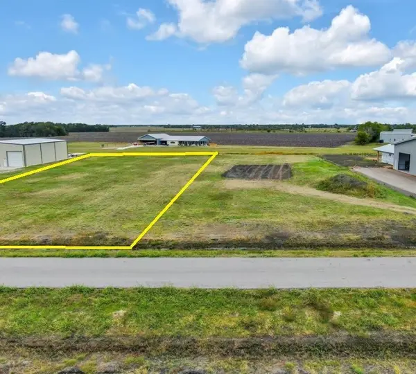 7787 Meteor Drive, Sealy, TX 77474