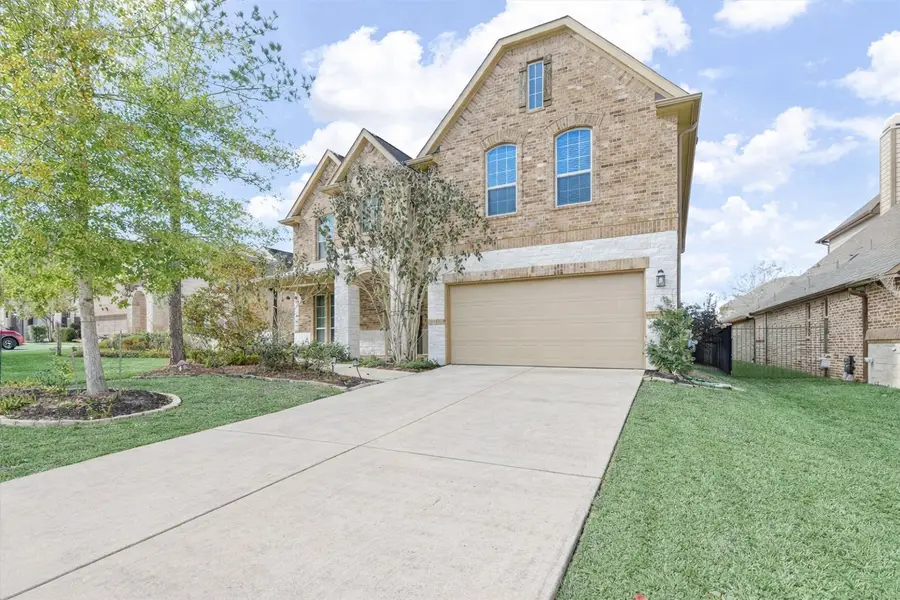 35 N Wheatleigh Drive, Tomball, TX 77375 - Image #3