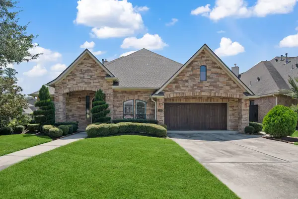 137 Silverwood Ranch Drive, Shenandoah, TX 77384