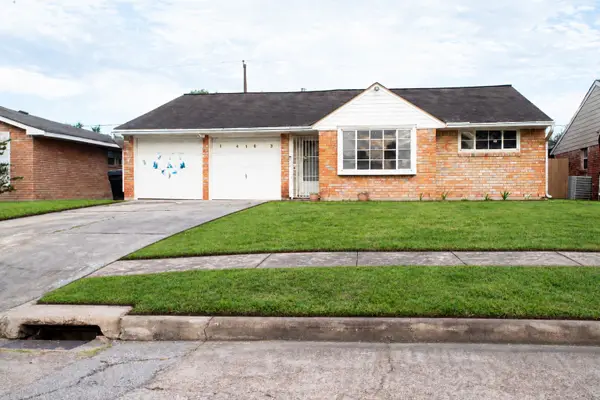 14103 Fleetwell Drive, Houston, TX 77045