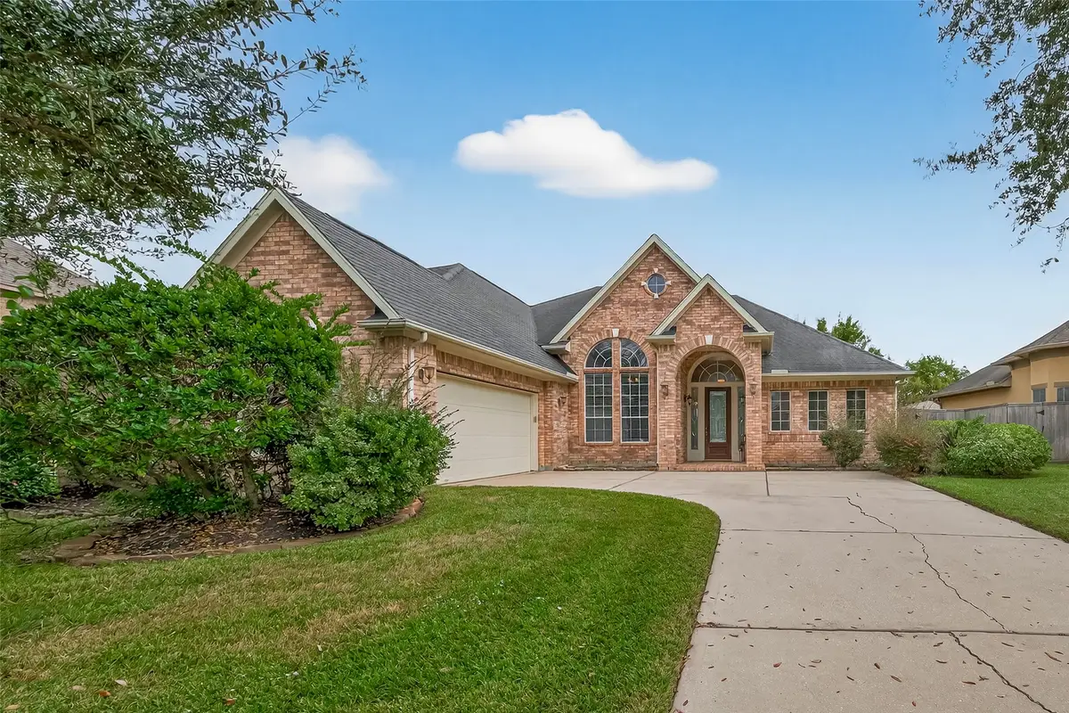 2562 Estrada Drive, League City, TX 77573 - Image #1