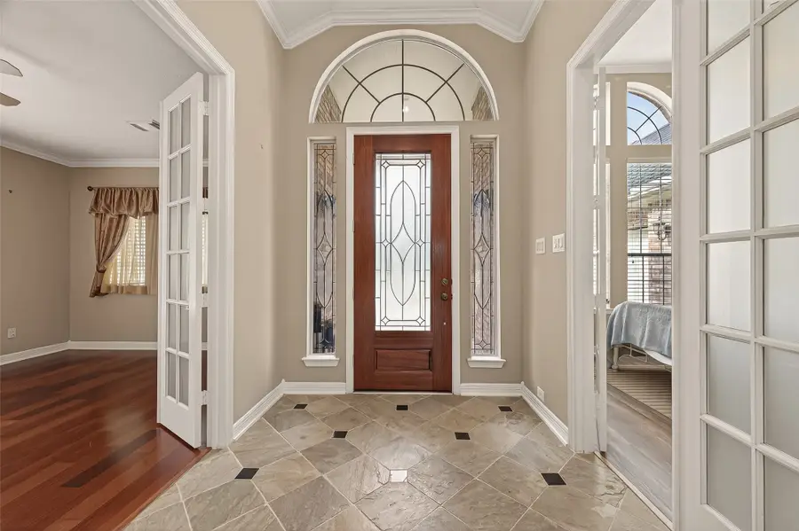 2562 Estrada Drive, League City, TX 77573 - Image #2