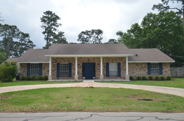 17603 Wild Oak Drive, Houston, TX 77090