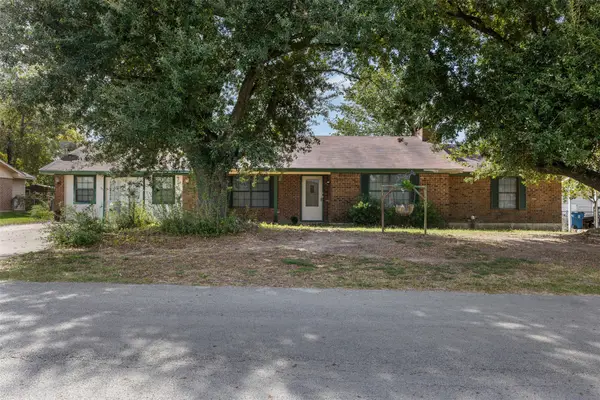 308 Hospital Drive, Buffalo, TX 75831