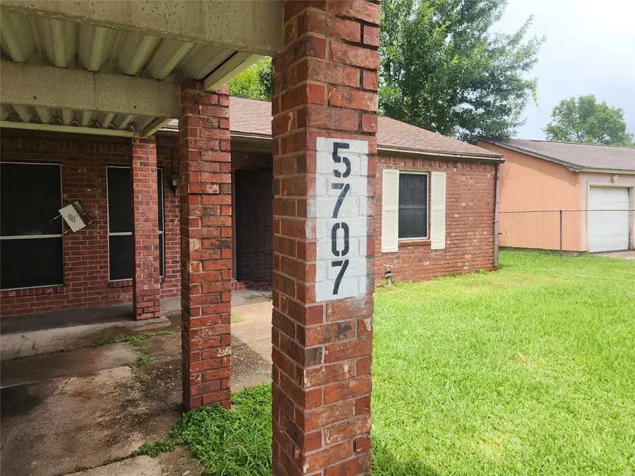 5707 Groveton Street, Houston, TX 77033 - #2