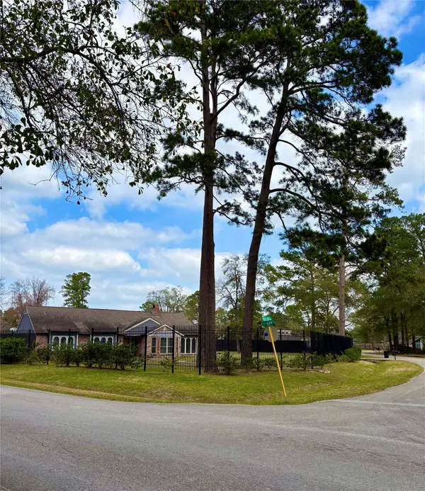 12614 Pirate Cove Dr Drive, Tomball, TX 77377