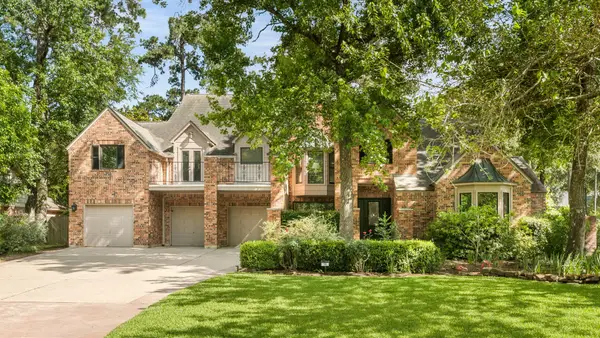 18 Golden Sunset Circle, The Woodlands, TX 77381