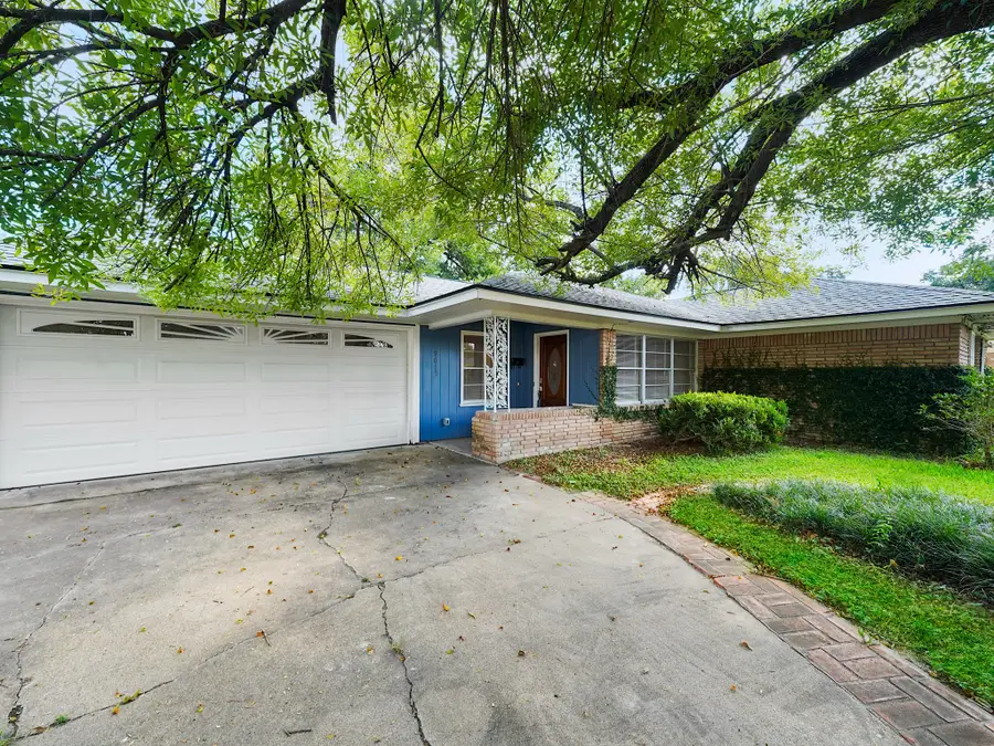 9015 Bintliff Drive, Houston, TX 77074 - #2
